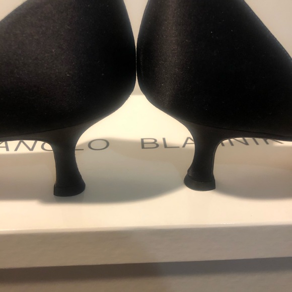 Satin D’Orsay Pumps w/ Crystals — size 38.5 - Picture 5 of 6